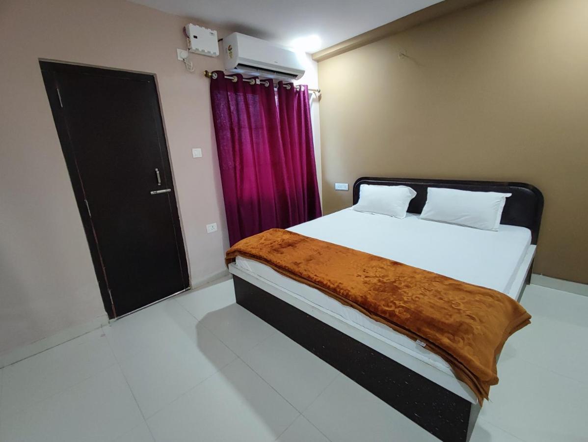 Hotel Kanha Shyam Madhubani Kültér fotó