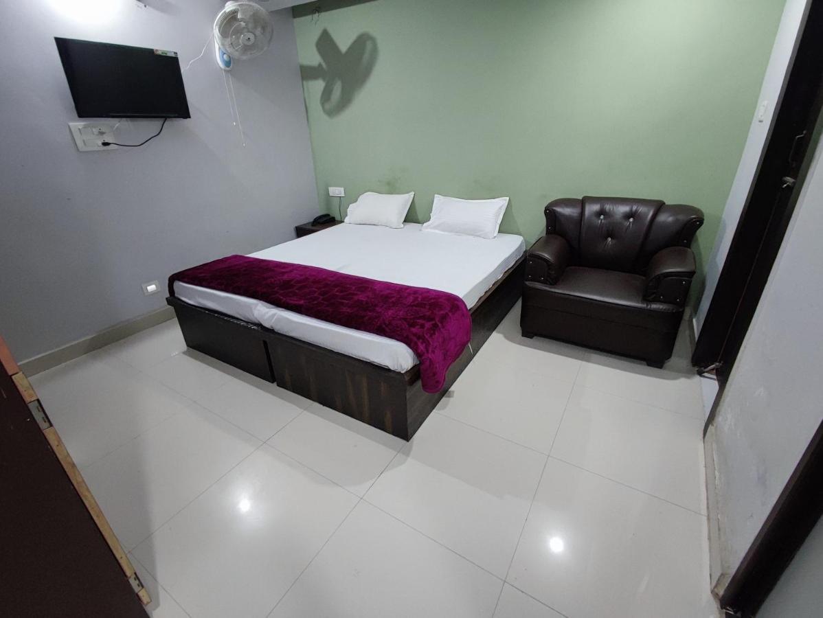 Hotel Kanha Shyam Madhubani Kültér fotó