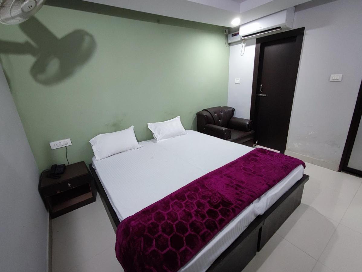 Hotel Kanha Shyam Madhubani Kültér fotó
