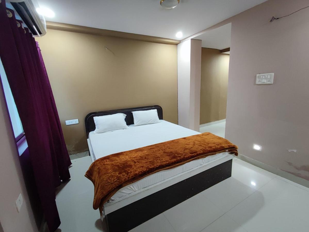Hotel Kanha Shyam Madhubani Kültér fotó
