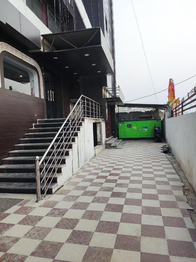 Hotel Kanha Shyam Madhubani Kültér fotó