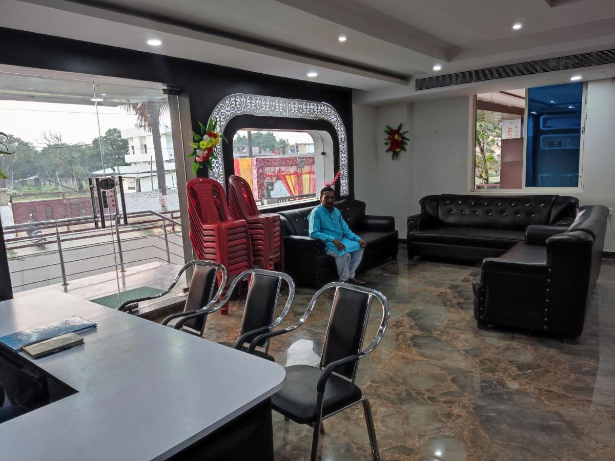 Hotel Kanha Shyam Madhubani Kültér fotó
